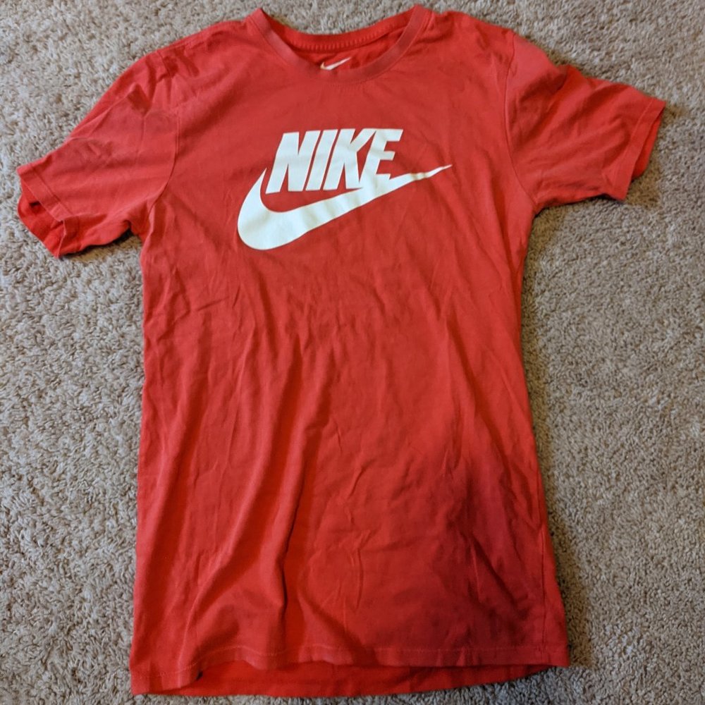 Men's Small Red Nike Tshirt
